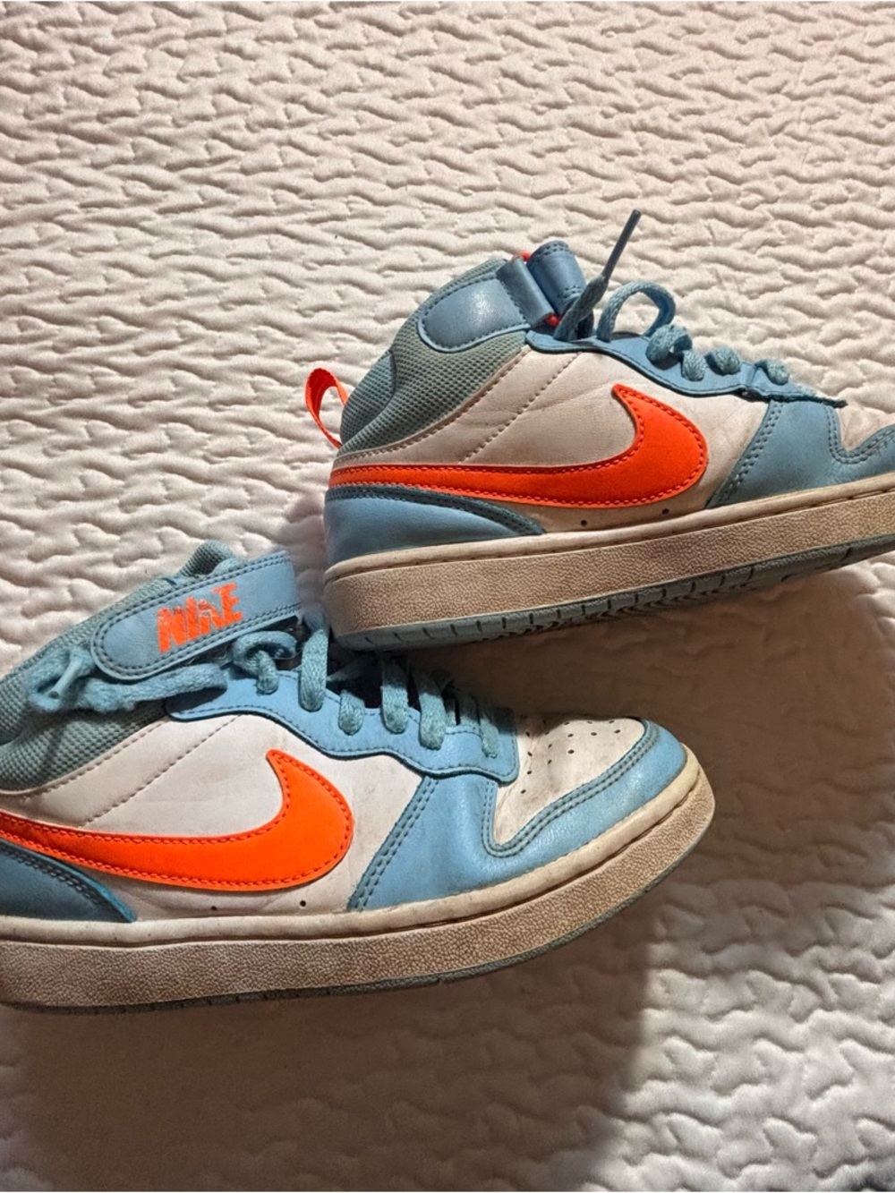 Nike Kids Mid-Top Sneakers in Light Blue & Bright Orange
